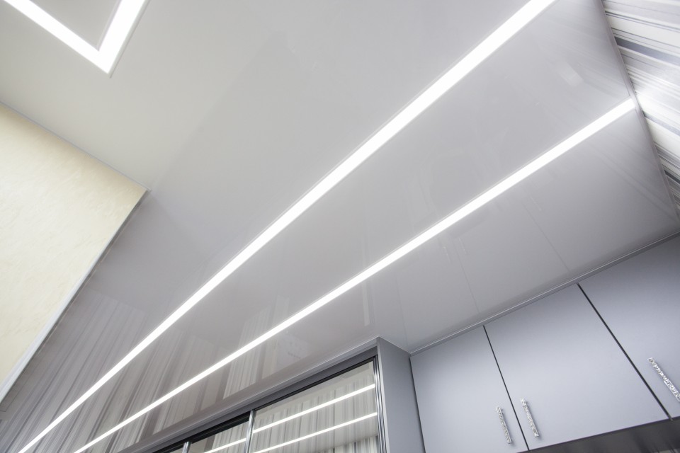 Заказать световые потолки с линией света в г. Шатура